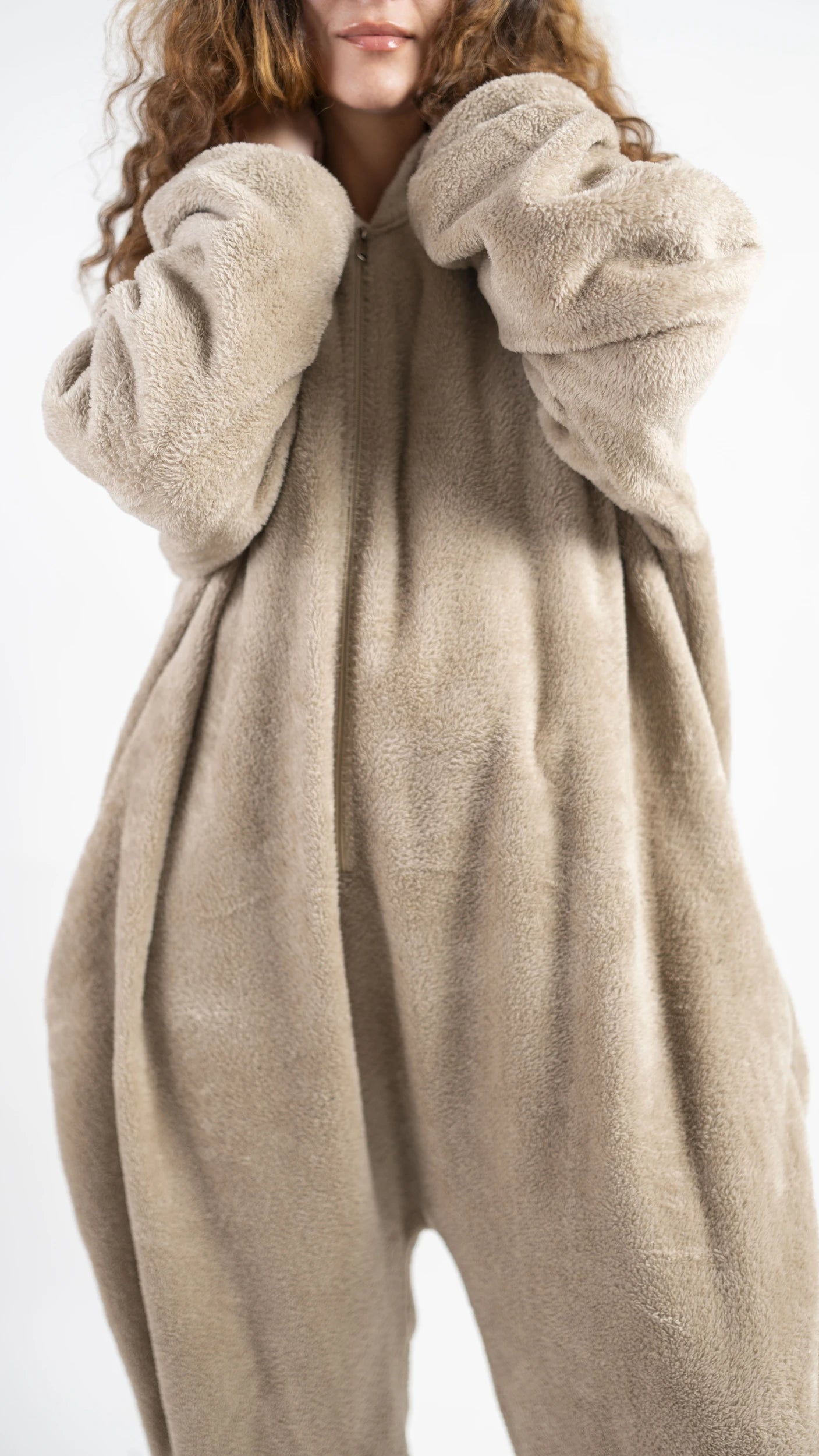 Peony Comfort Onesie - Light Beige